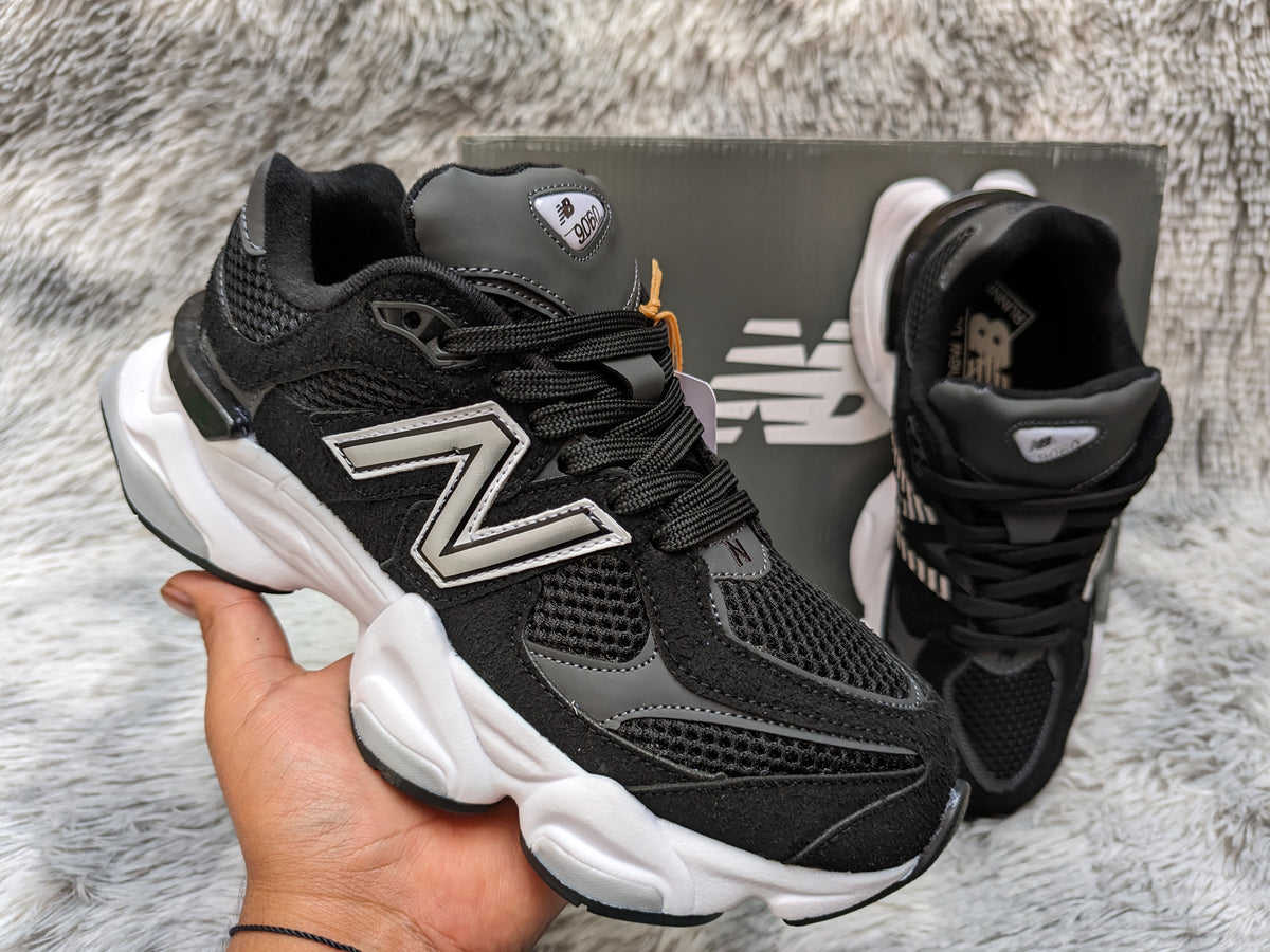 New Balance 9060 Negro/Blanco Gamuza