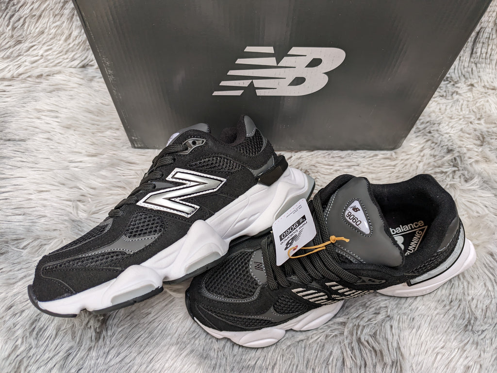 New Balance 9060 Negro/Blanco Gamuza