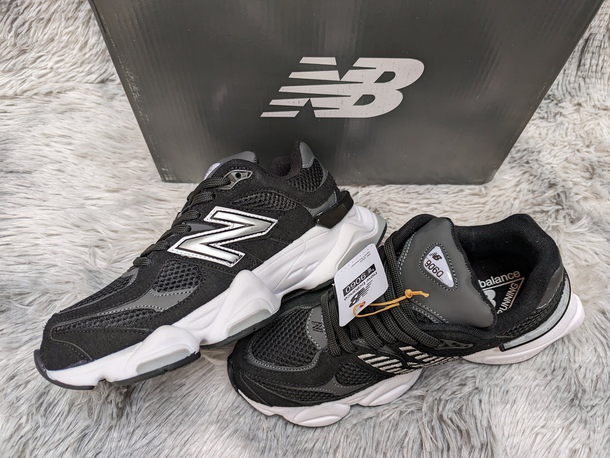 New Balance 9060 Negro/Blanco Gamuza